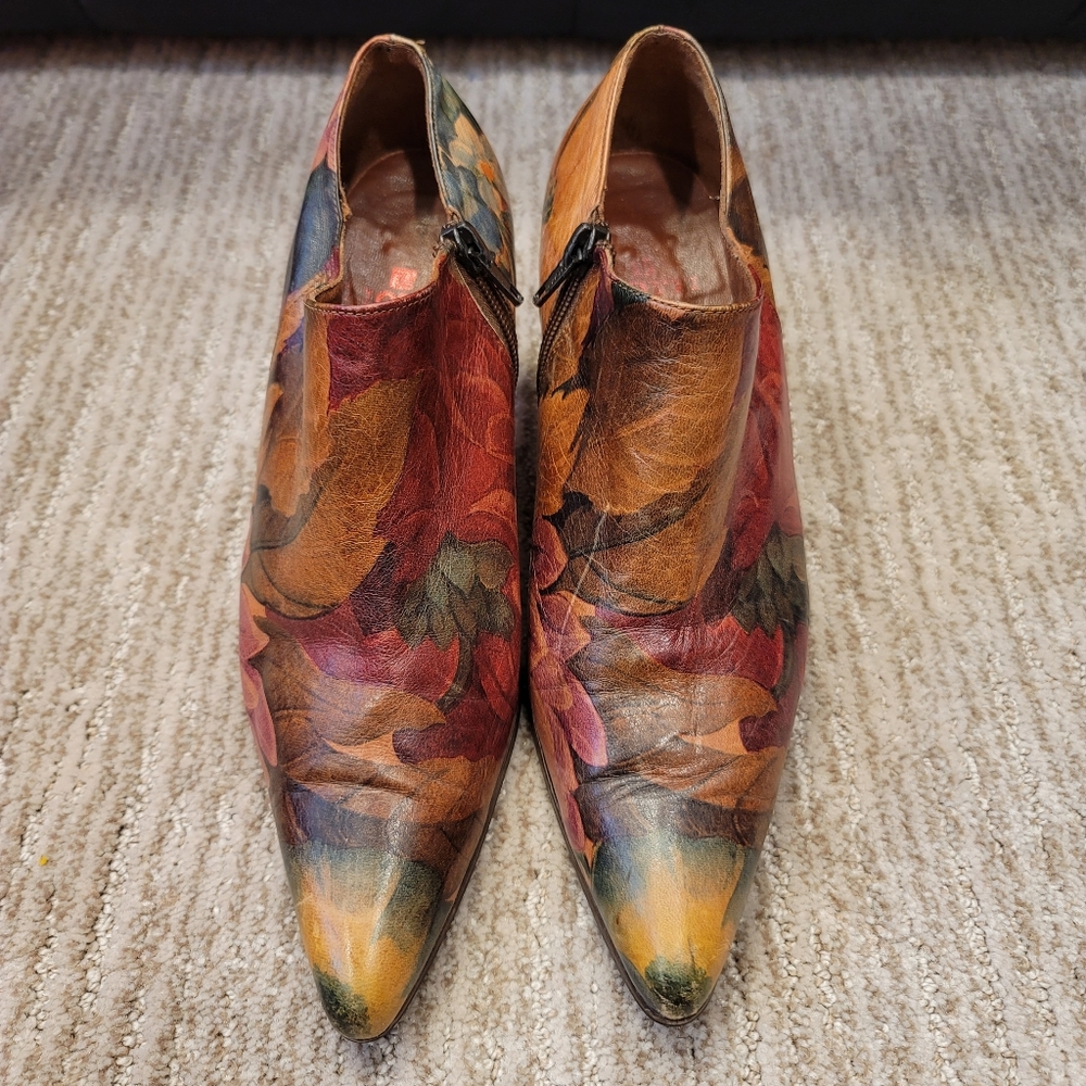 Liotte Febo Handpainted Italian Leather Ankle Pointed Boots